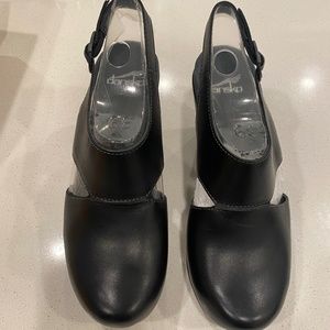 Dansko Ladies Thick heal shoes